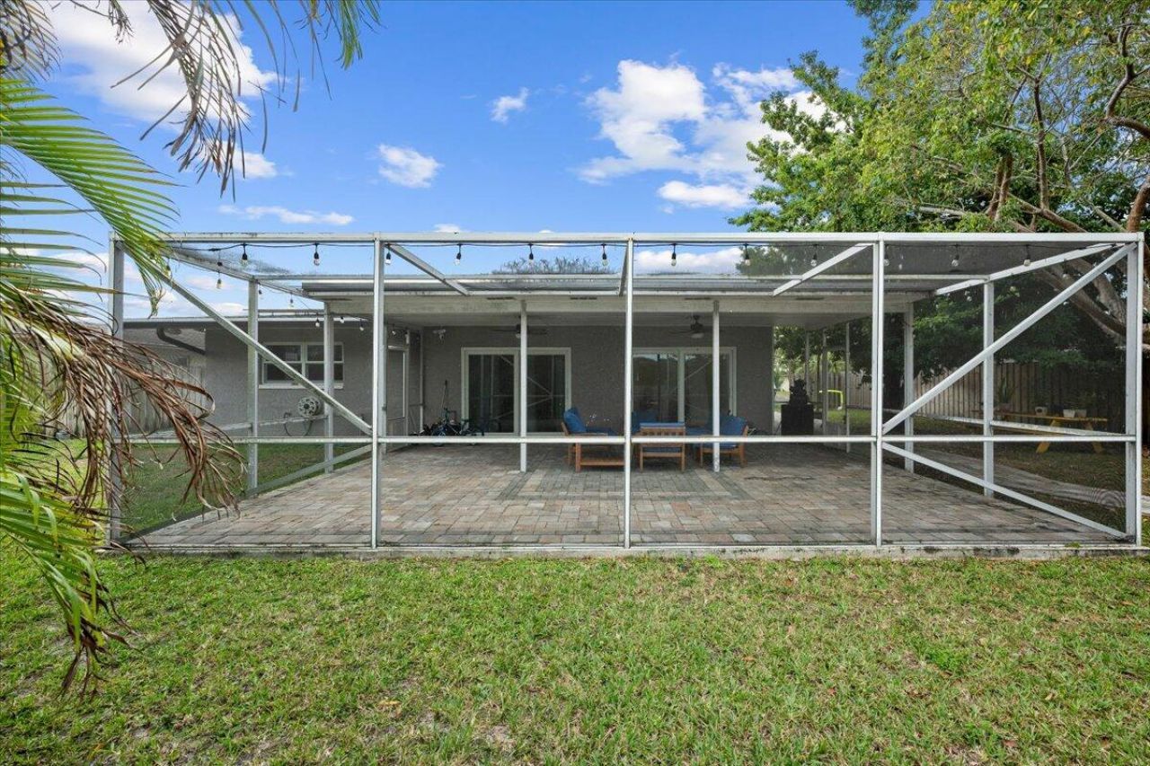 208 Sandpiper Avenue, Royal Palm Beach, FL 33411 Photo