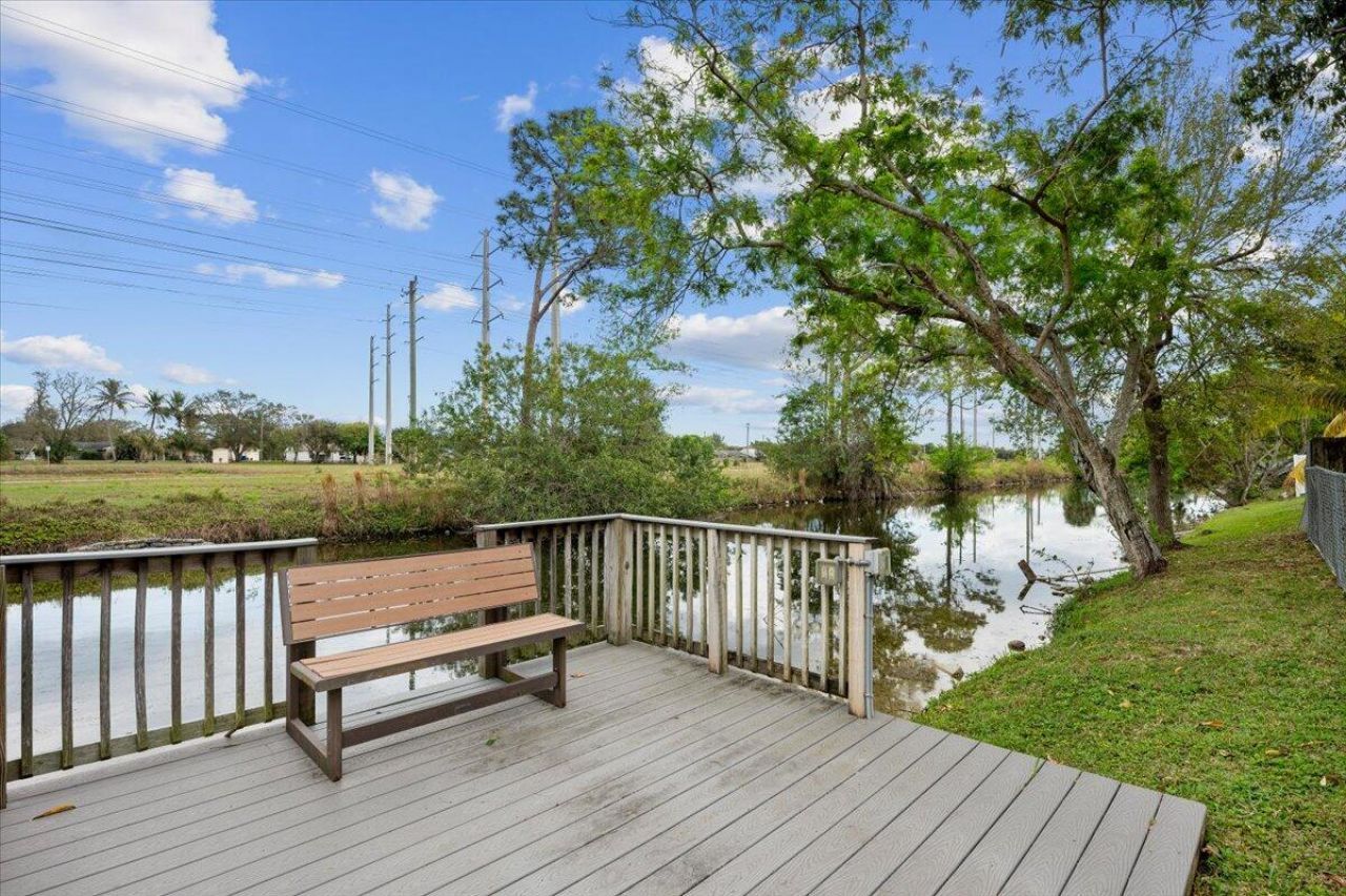 208 Sandpiper Avenue, Royal Palm Beach, FL 33411 Photo