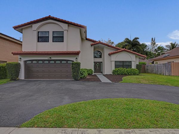 861 Mockingbird Lane, Plantation, FL 33324