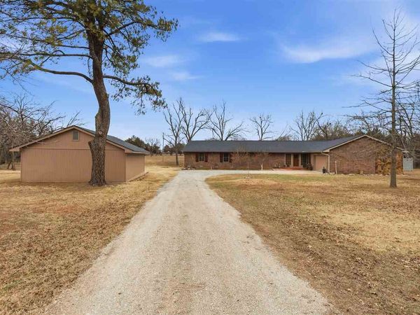 609 N Stoney Crk, Stillwater, OK 00000