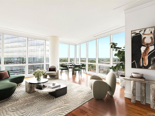 1 Renaissance Square, Unit 25G, White Plains, NY 10601