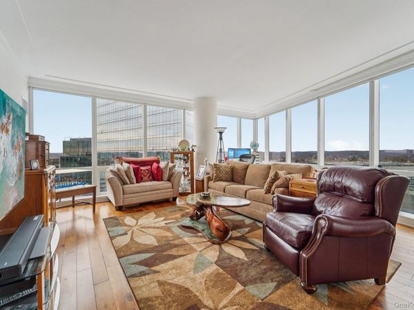 1 Renaissance Square, Unit 25G, White Plains, NY 10601