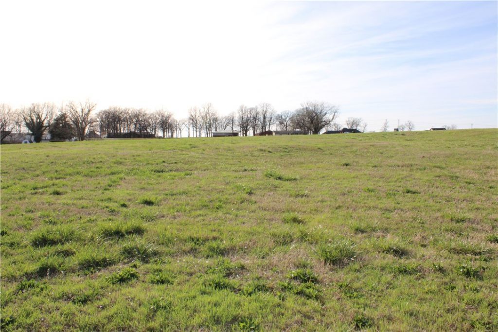 2147 Northern Trace Way, Tontitown, AR 72762 Main Photo