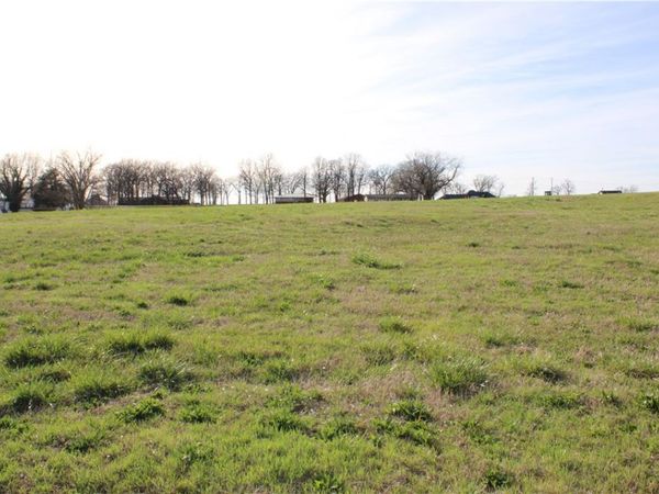 2147 Northern Trace Way, Tontitown, AR 72762