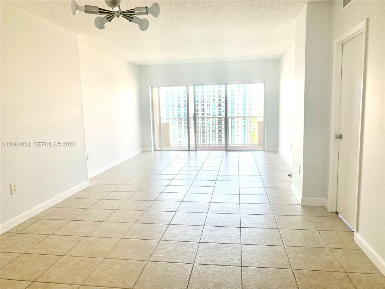 1985 S Ocean Dr, Unit 21K, Hallandale Beach, FL 33009 Photo