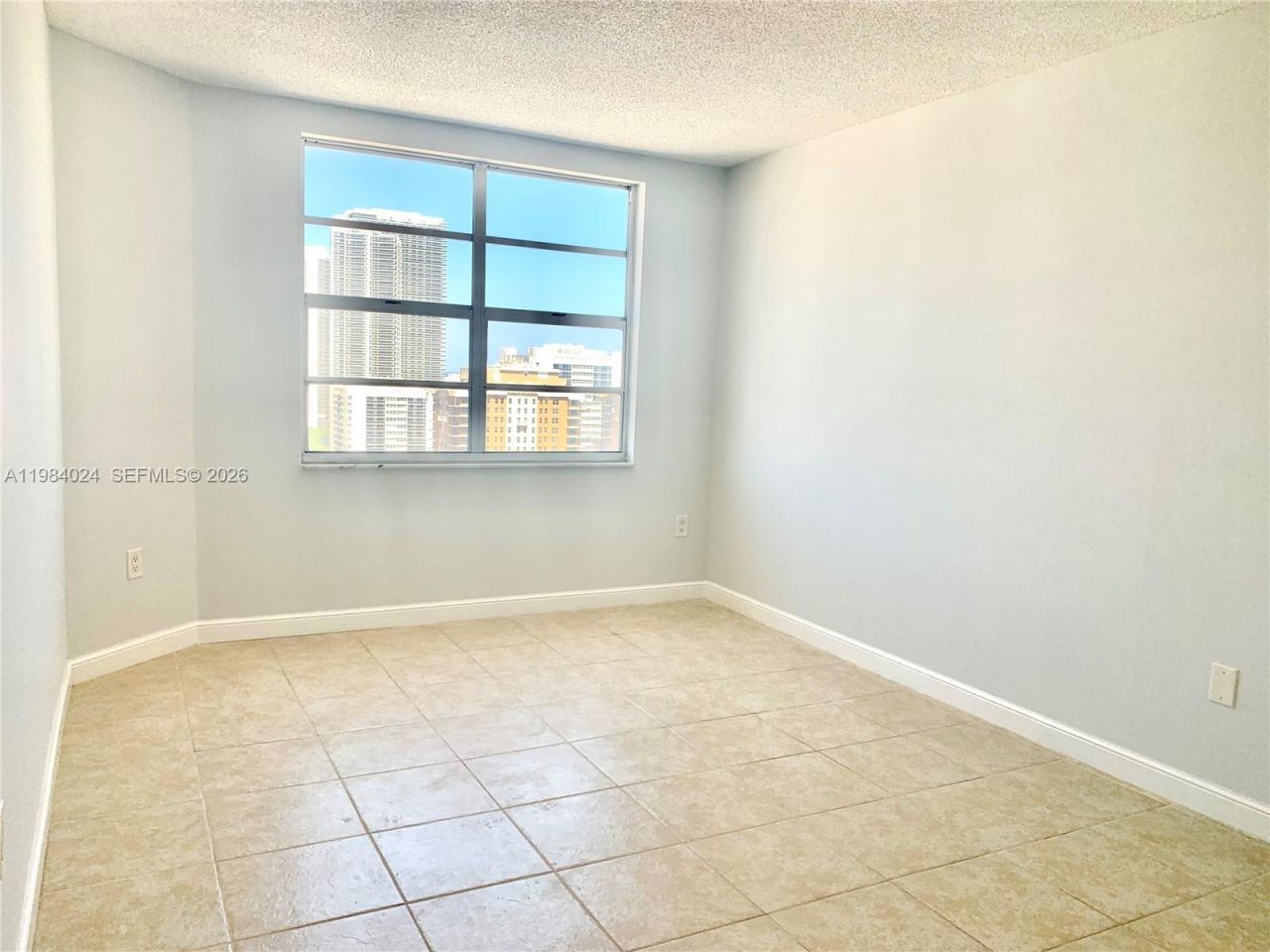 1985 S Ocean Dr, Unit 21K, Hallandale Beach, FL 33009 Photo