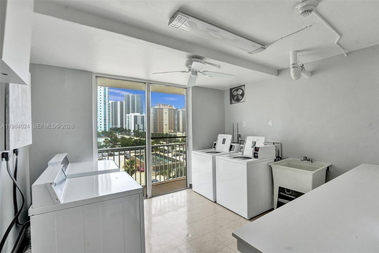 1985 S Ocean Dr, Unit 21K, Hallandale Beach, FL 33009 Photo