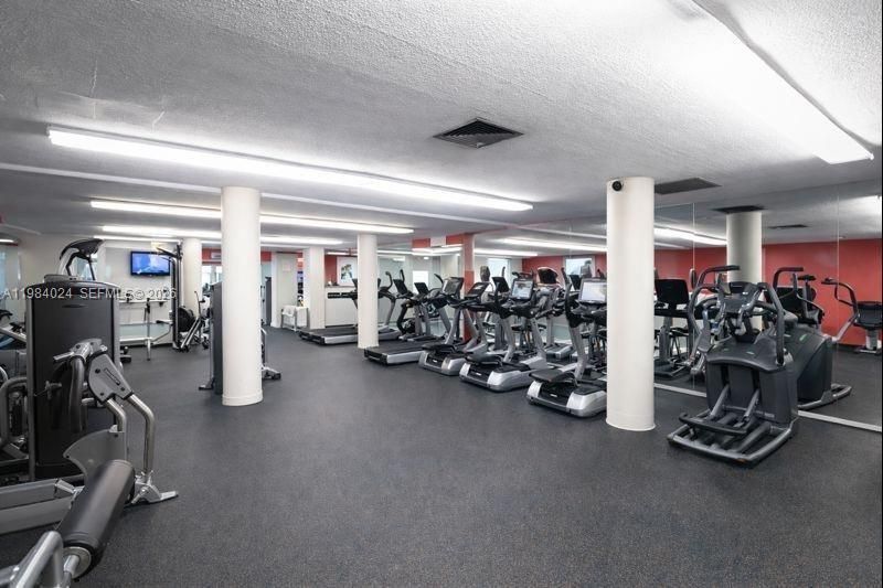 1985 S Ocean Dr, Unit 21K, Hallandale Beach, FL 33009 Photo