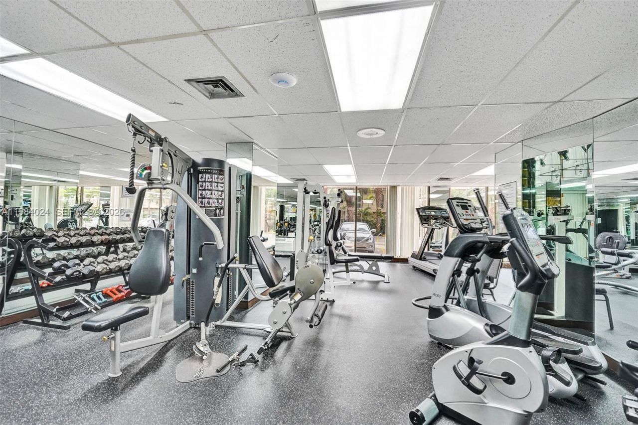 1985 S Ocean Dr, Unit 21K, Hallandale Beach, FL 33009 Photo