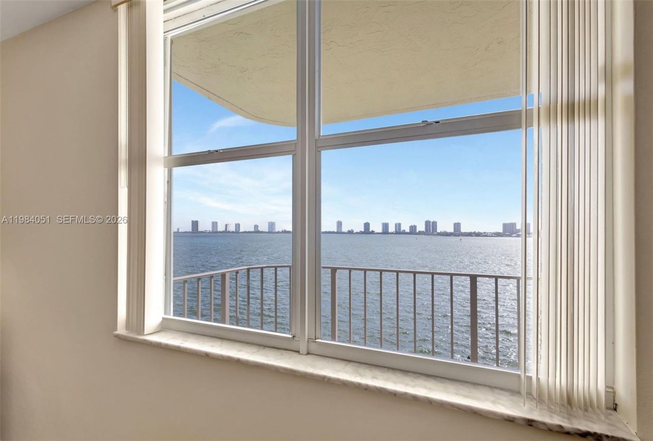 801 Lake Shore Dr, Unit 403, Lake Park, FL 33403 Photo