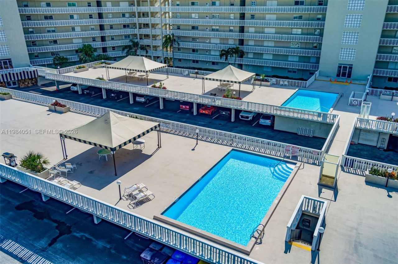 801 Lake Shore Dr, Unit 403, Lake Park, FL 33403 Photo