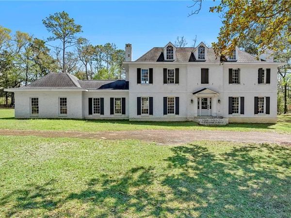 5801 S Fairfax Road, Mobile, AL 36608