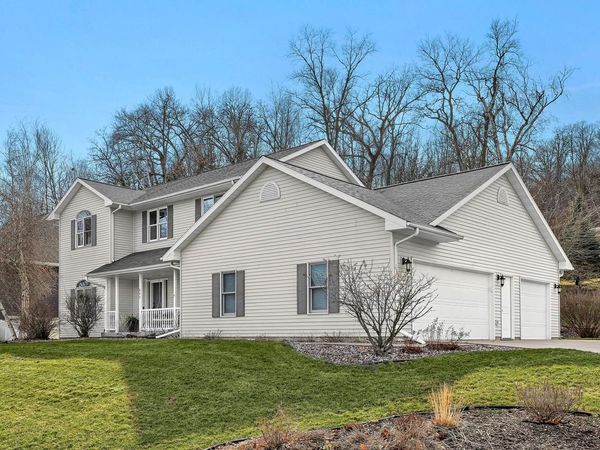 867 Olympic DRIVE, Onalaska, WI 54650