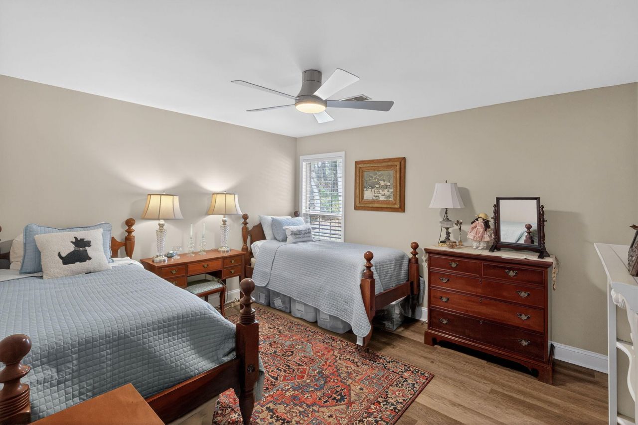 733 Woodland Pointe Place Photo 10