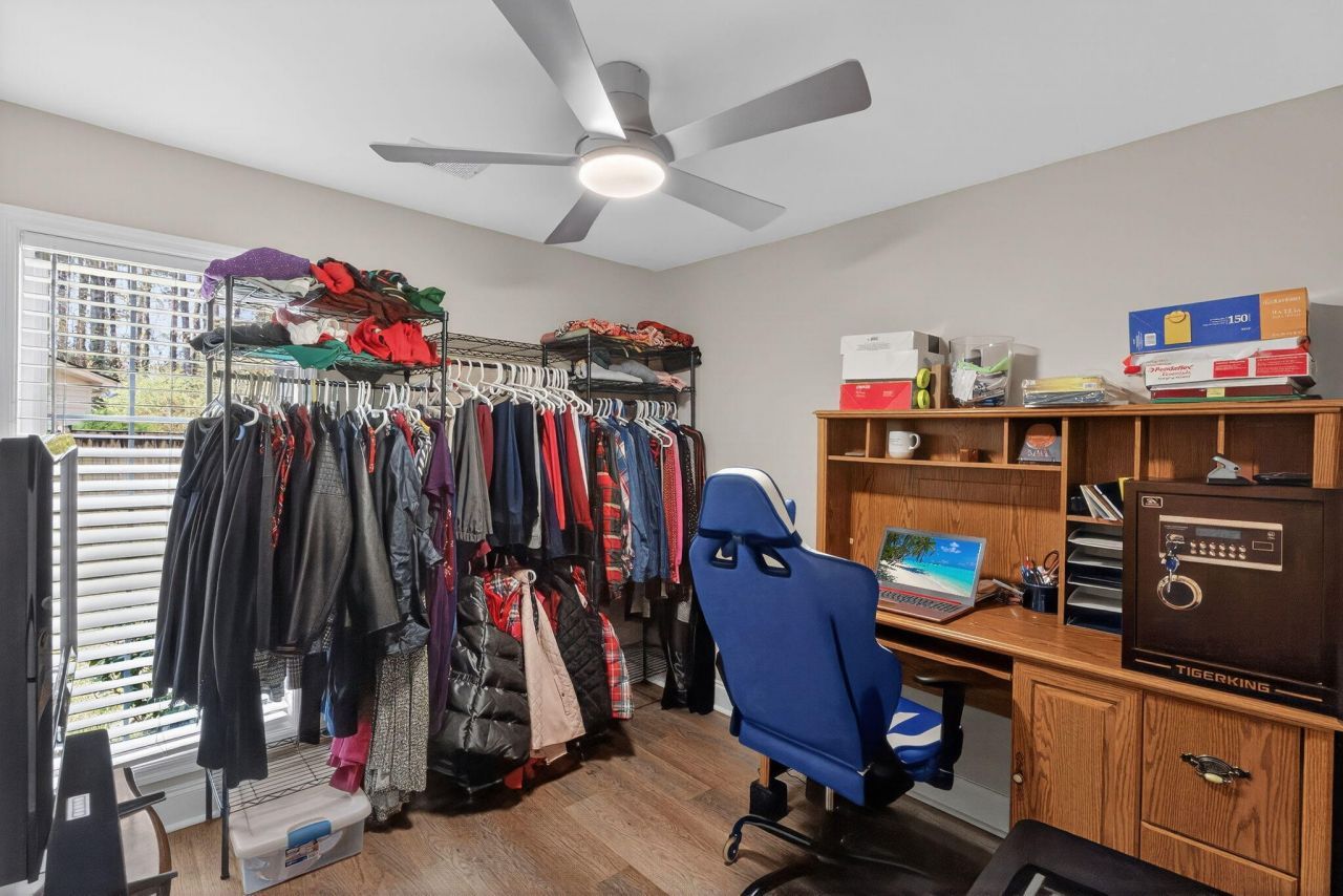 733 Woodland Pointe Place Photo 11