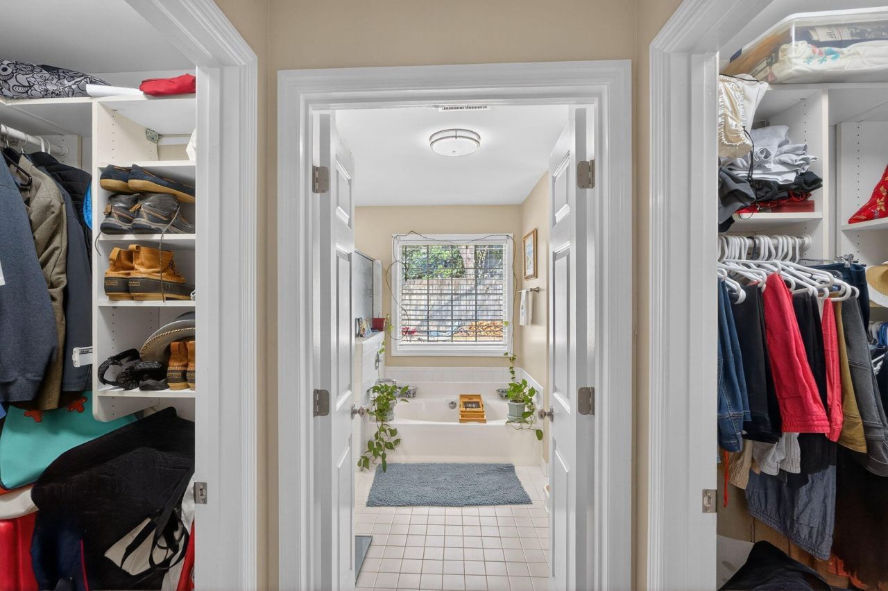 733 Woodland Pointe Place Photo 15