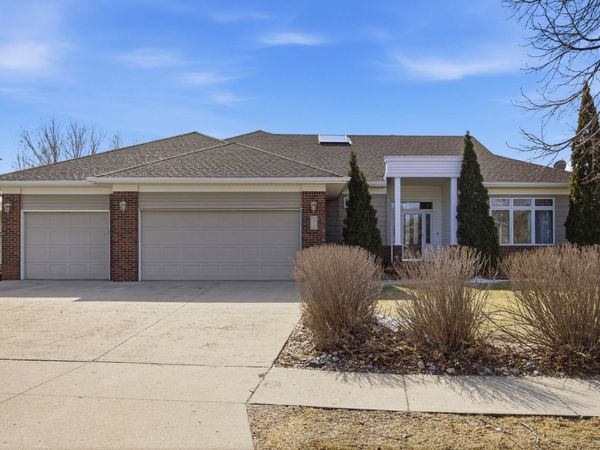 2314 Rose Creek Boulevard S, Fargo, ND 58104