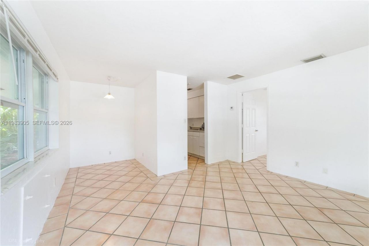 924 NE 17th Ter , Unit 1, Fort Lauderdale, FL 33304 Photo