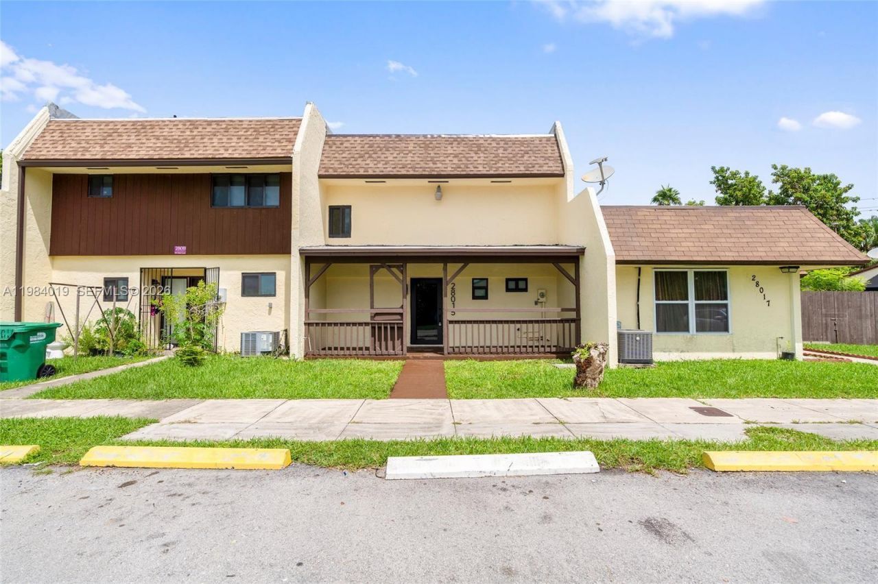28015 SW 143rd Ct, Homestead, FL 33033 Photo