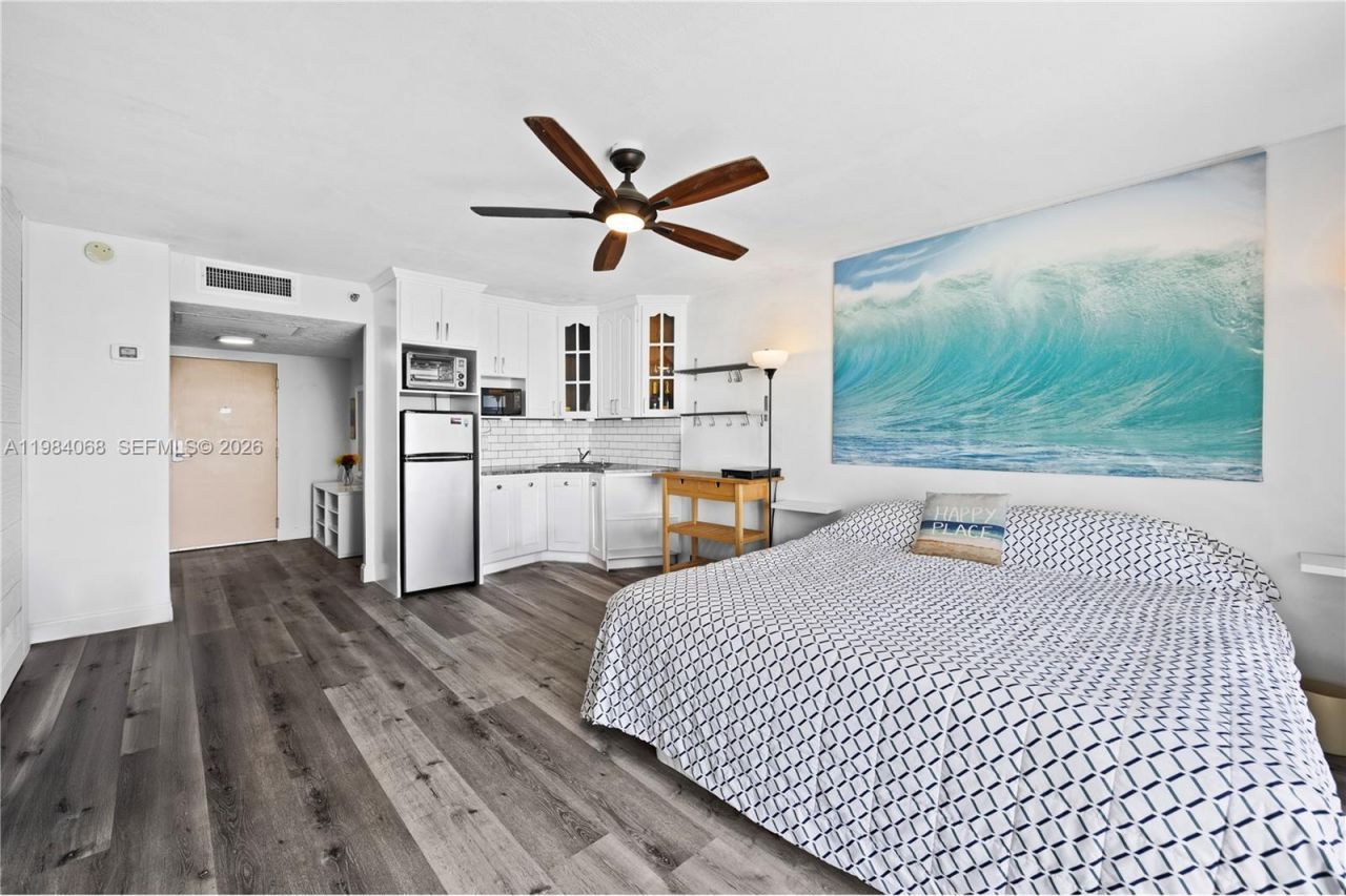 19201 Collins Ave, Unit 511, Sunny Isles Beach, FL 33160 Photo