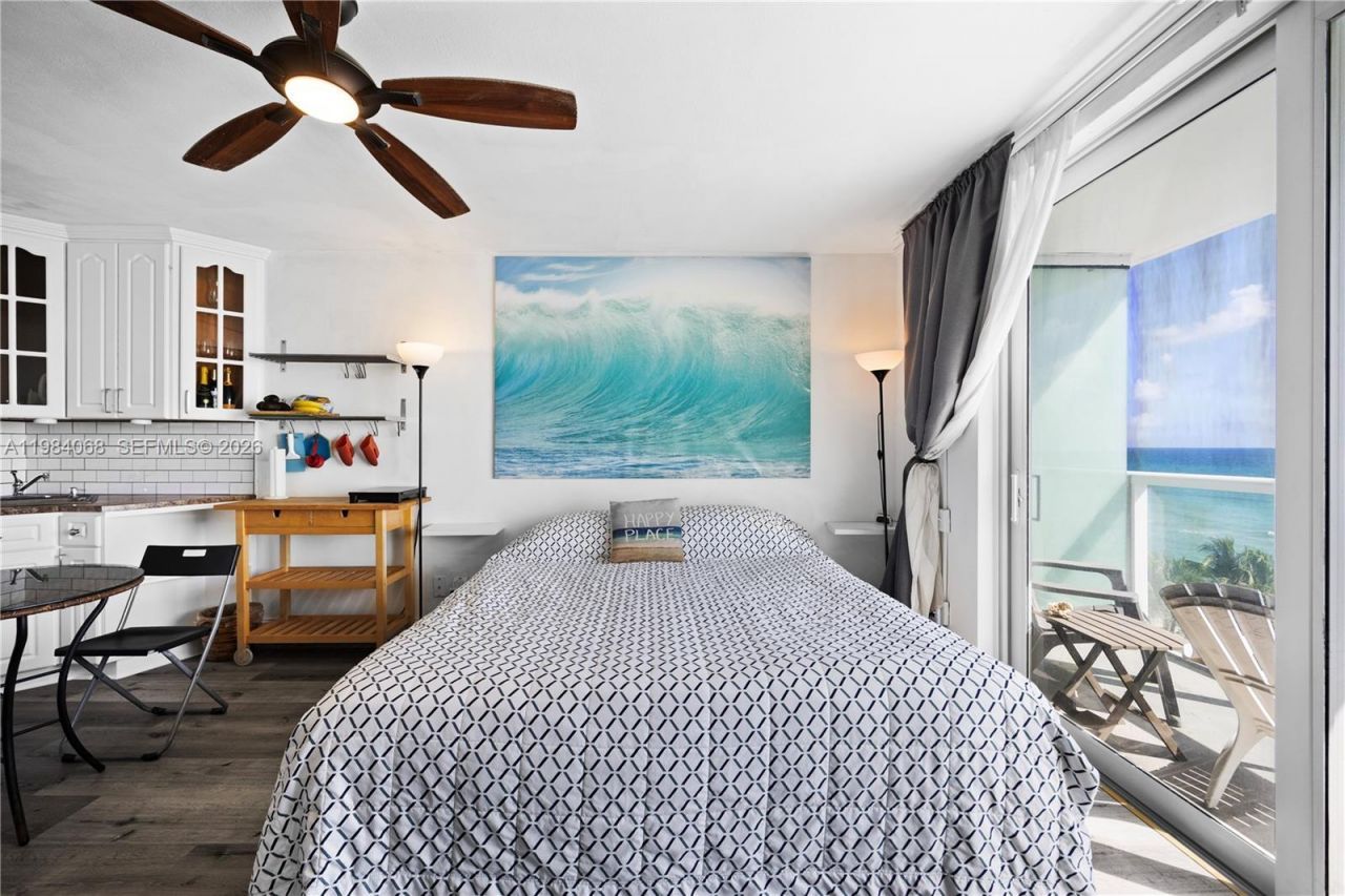 19201 Collins Ave, Unit 511, Sunny Isles Beach, FL 33160 Photo