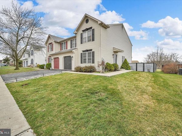 247 BAINBRIDGE CIRCLE , READING, PA 19608