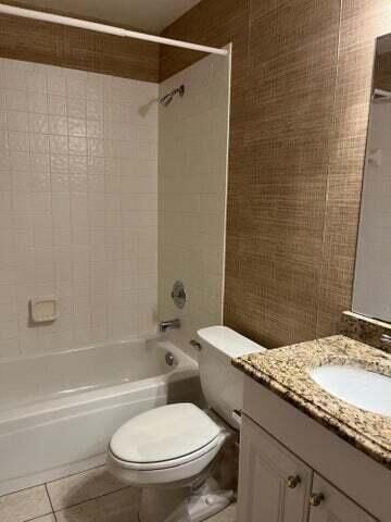 6 Via De Casas, Unit 104, Boynton Beach, FL 33426 Photo