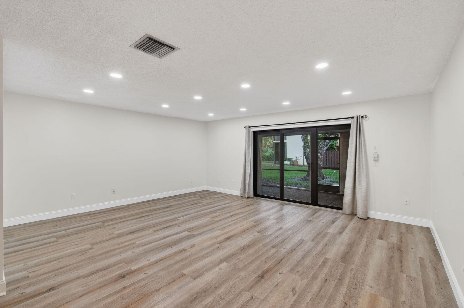 21682 Cypress Road, Unit 11c, Boca Raton, FL 33433 Photo