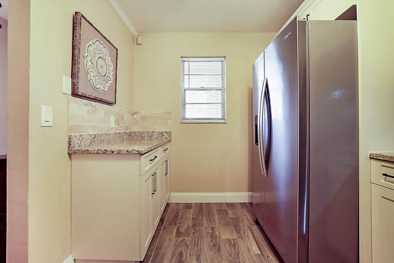 2541 Aragon Boulevard, Unit 202, Sunrise, FL 33322 Photo