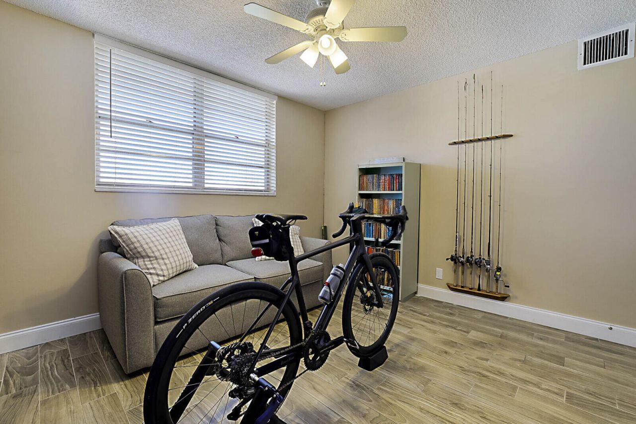 2541 Aragon Boulevard, Unit 202, Sunrise, FL 33322 Photo