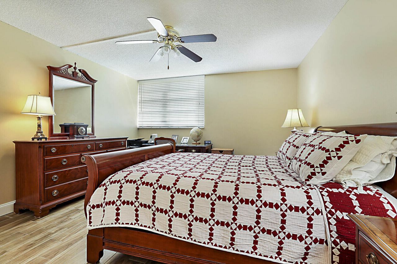 2541 Aragon Boulevard, Unit 202, Sunrise, FL 33322 Photo