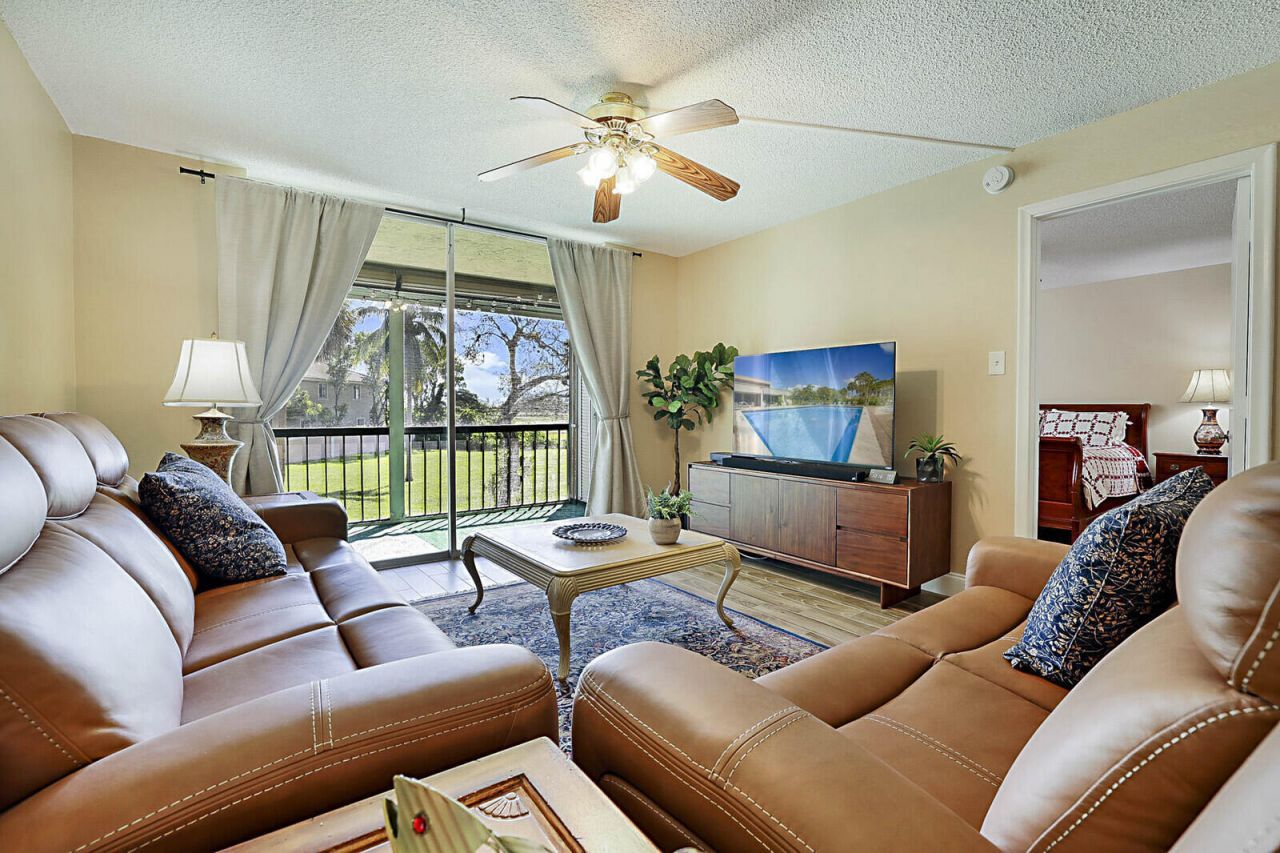 2541 Aragon Boulevard, Unit 202, Sunrise, FL 33322 Photo