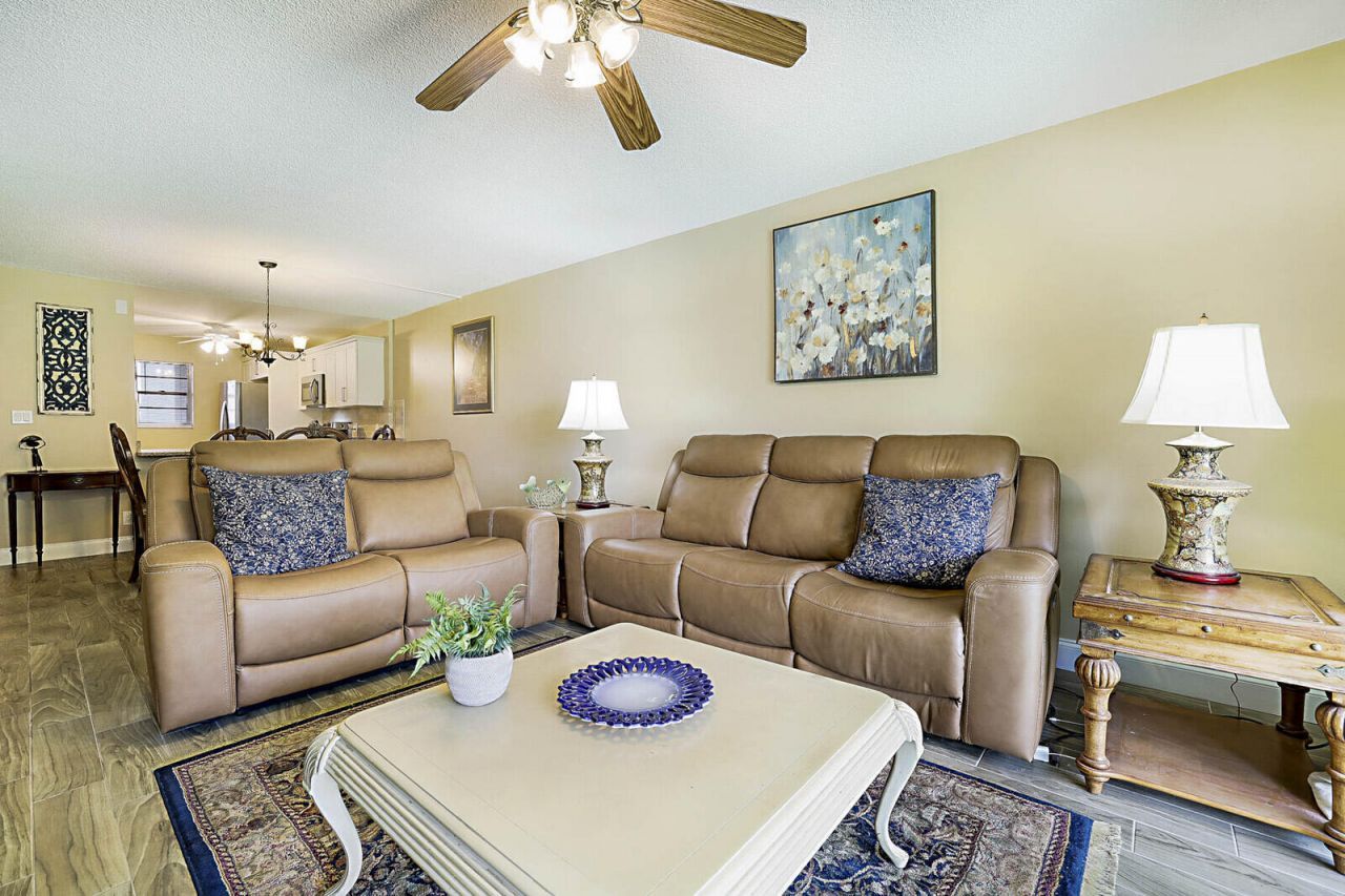 2541 Aragon Boulevard, Unit 202, Sunrise, FL 33322 Photo