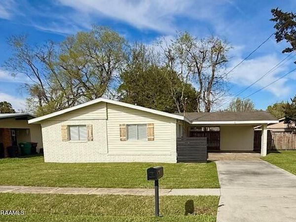 305 Harrell Drive, Lafayette, LA 70503