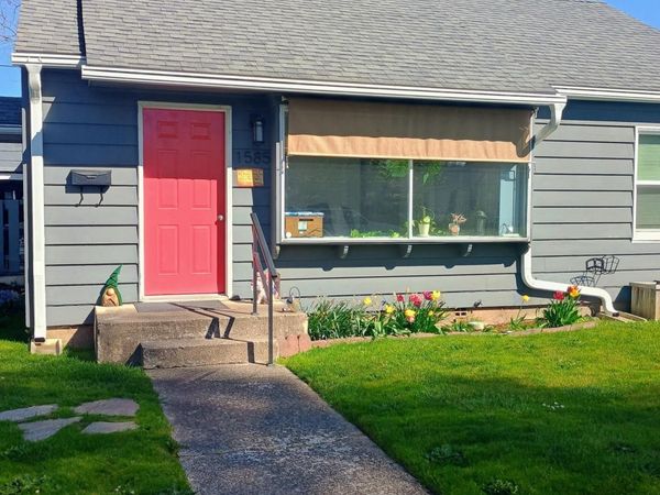 1585 Park Dr, Lebanon, OR 97355
