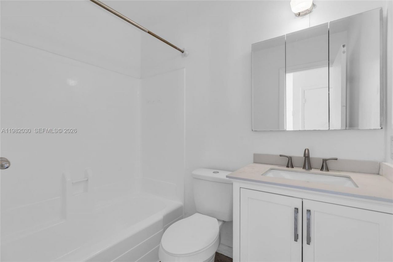 1451 NW 19th St , Fort Lauderdale, FL 33311 Photo