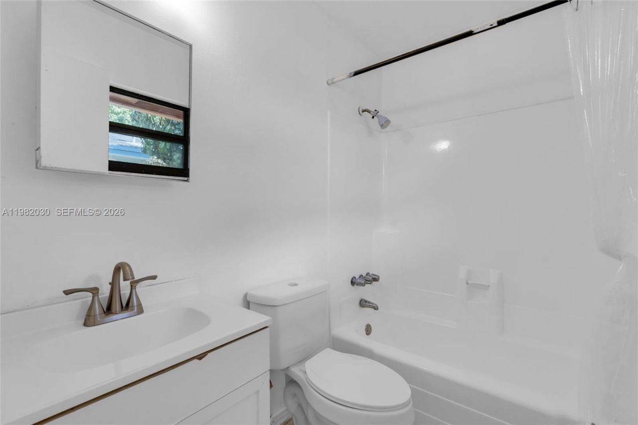 1451 NW 19th St , Fort Lauderdale, FL 33311 Photo