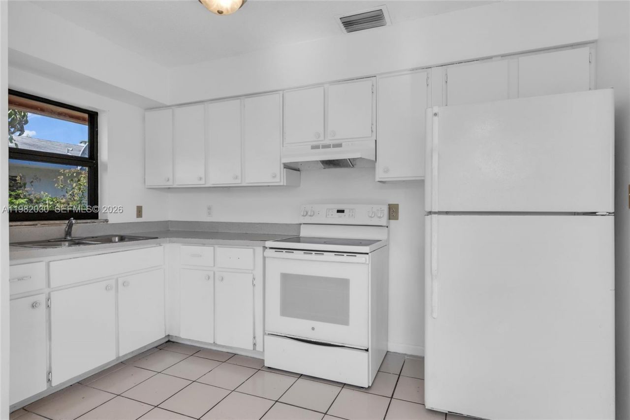 1451 NW 19th St , Fort Lauderdale, FL 33311 Photo