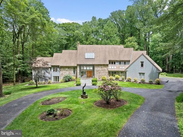 6 HUNT CLUB LANE, MALVERN, PA 19355