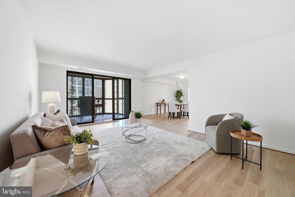 1600 N Oak Street, Unit 906, Arlington, VA 22209 Main Photo