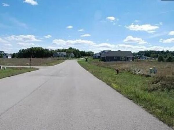 669 Madeira Drive, Traverse City, MI 49696