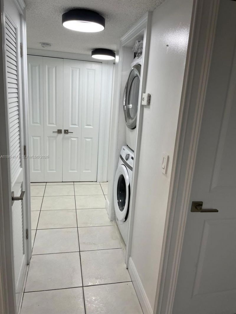 17000 NW 67th Ave, Unit 437, Hialeah, FL 33015 Photo