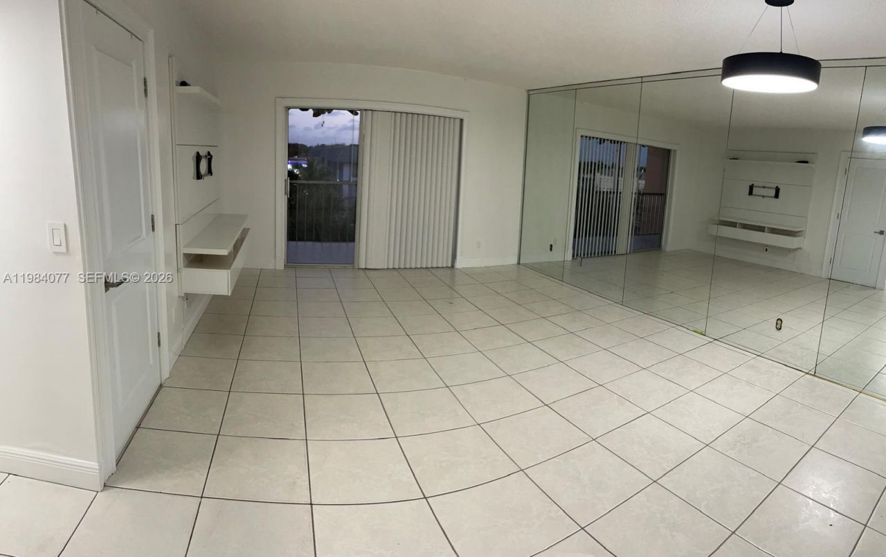 17000 NW 67th Ave, Unit 437, Hialeah, FL 33015 Photo