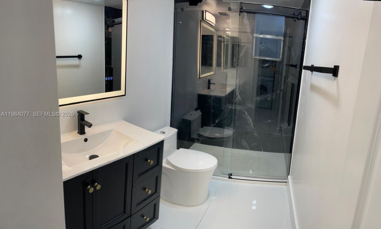 17000 NW 67th Ave, Unit 437, Hialeah, FL 33015 Photo