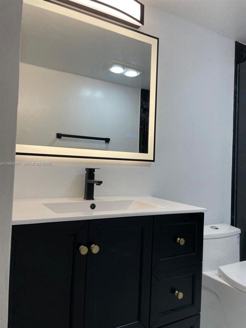 17000 NW 67th Ave, Unit 437, Hialeah, FL 33015 Photo