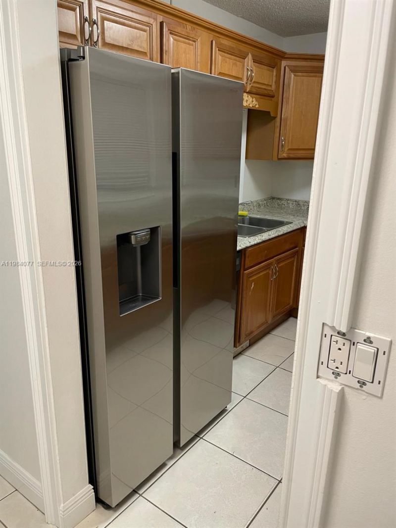 17000 NW 67th Ave, Unit 437, Hialeah, FL 33015 Photo