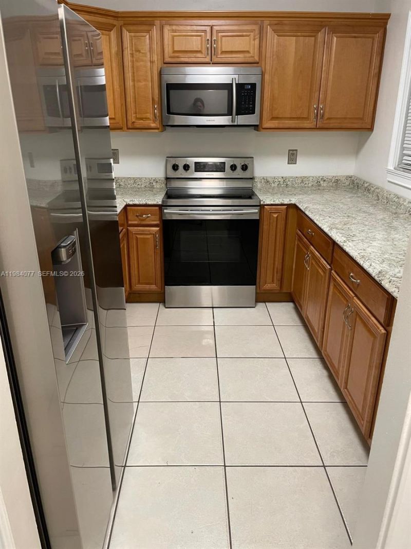 17000 NW 67th Ave, Unit 437, Hialeah, FL 33015 Photo