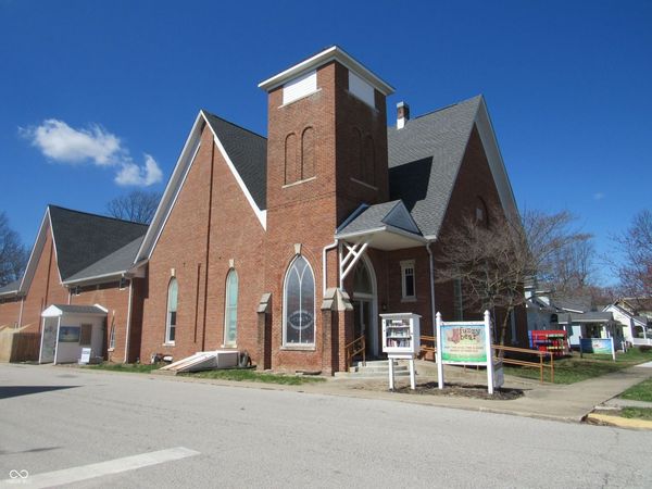 300 N Washington Street, Ladoga, IN 47954