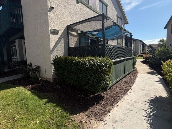 23214 Orange Avenue, Unit 3, Lake Forest, CA 92630