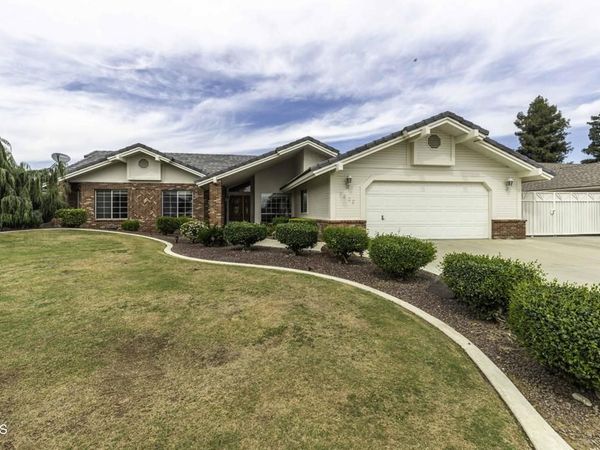 7608 Darrin Avenue, Bakersfield, CA 93308